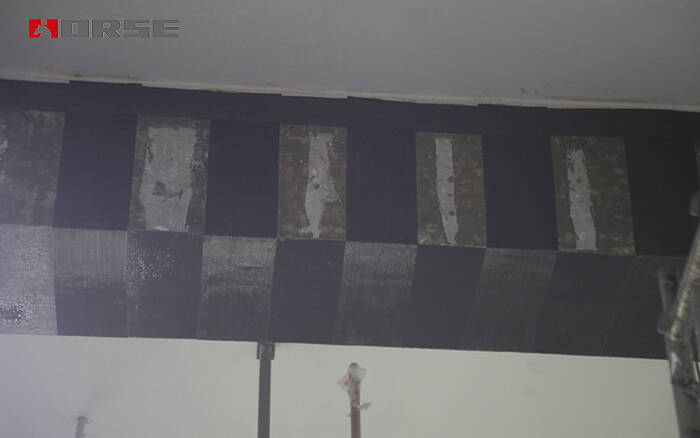 Renforcement de la poutre par un tissu renforcé de fibres de carbone (PRFC) Renforcement de la poutre par un tissu renforcé de fibres de carbone (PRFC)
