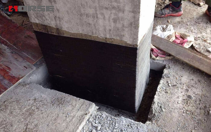 Enveloppe en fibre de carbone pour le renforcement des colonnes