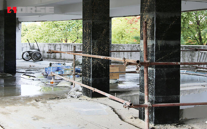 Colonnes en béton enveloppées de polymère renforcé de fibres (FRP)