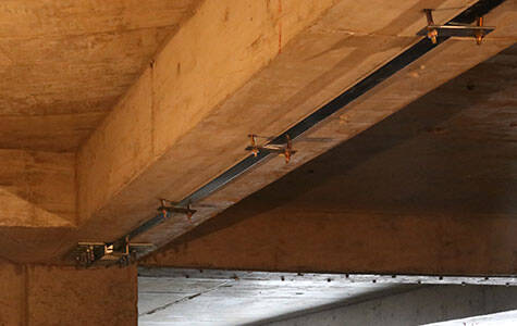 Poutres en béton armé renforcées avec du stratifié CFRP