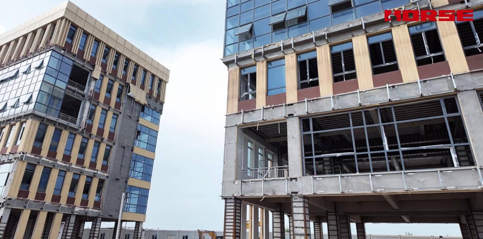 Renforcement structurel pour la conversion d'un bâtiment commercial en établissement pour personnes âgées -- Carbon Fiber & Steel Jacketing Renforcement structurel pour la conversion d'un bâtiment commercial en établissement pour personnes âgées -- Carbon Fiber & Steel Jacketing