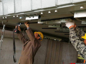 Le plus grand projet de stratifié CFRP précontraint de Chine - Pont sur le fleuve Yangtze, Jun Shan, Wuhan