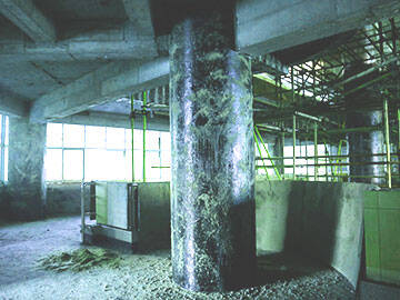 Colonnes en béton enveloppées de polymère renforcé de fibres (FRP)